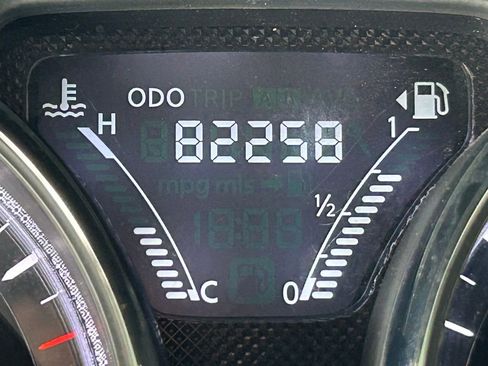 Used 2016 Nissan Versa SV image 24