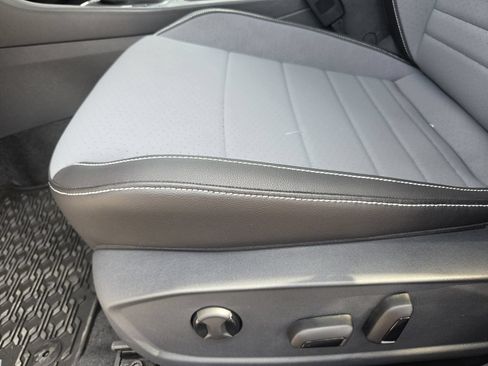 New 2026 Volkswagen Jetta SE FWD image 21