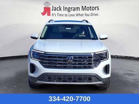 New 2026 Volkswagen Atlas SE image 8