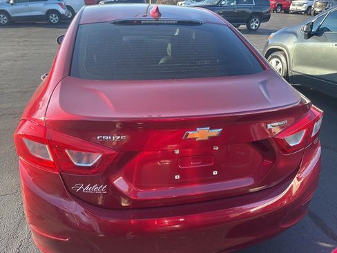 Used 2017 Chevrolet Cruze Premier w/ Enhanced Convenience Package image 4