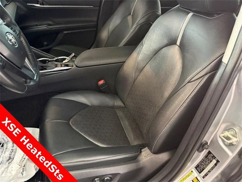 Used 2020 Toyota Camry XSE image 14