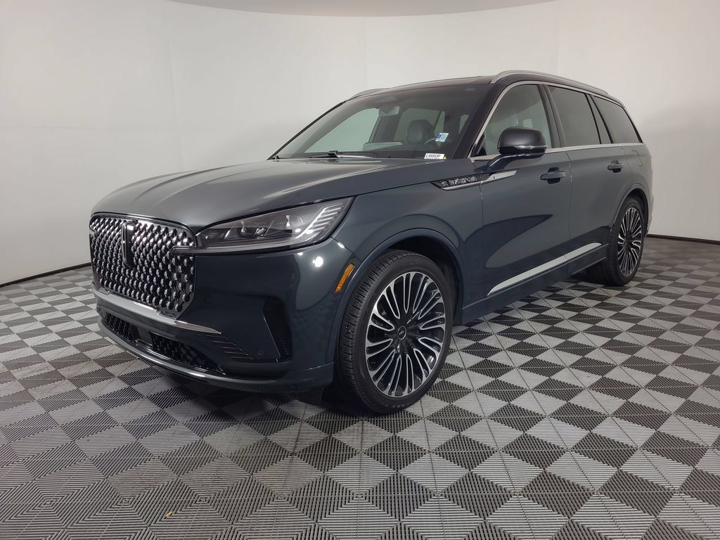 Used 2025 Lincoln Aviator Black Label AWD/4WD image 7