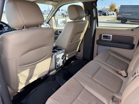 Used 2014 Ford F150 Lariat w/ Lariat Chrome Package image 21