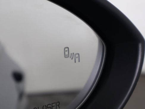 Used 2025 Volkswagen Jetta Sport image 34