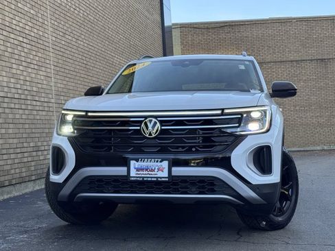 Used 2024 Volkswagen Atlas Peak Edition SE image 54