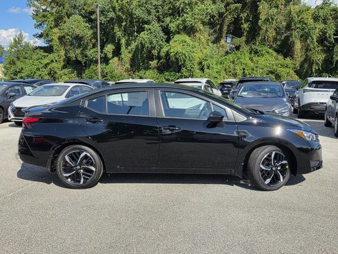 New 2025 Nissan Versa SR w/ Trunk Package image 29