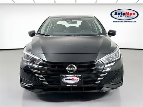 Used 2023 Nissan Versa SV image 7