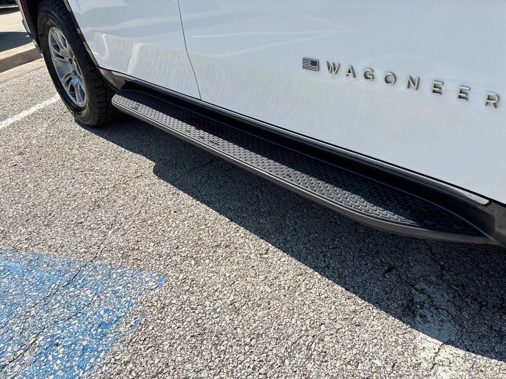 Used 2022 Jeep Wagoneer Series I w/ Convenience Group I AWD/4WD image 36