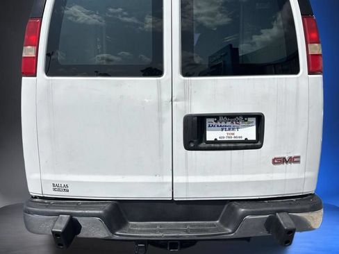 Used 2015 GMC Savana 2500 RWD image 6
