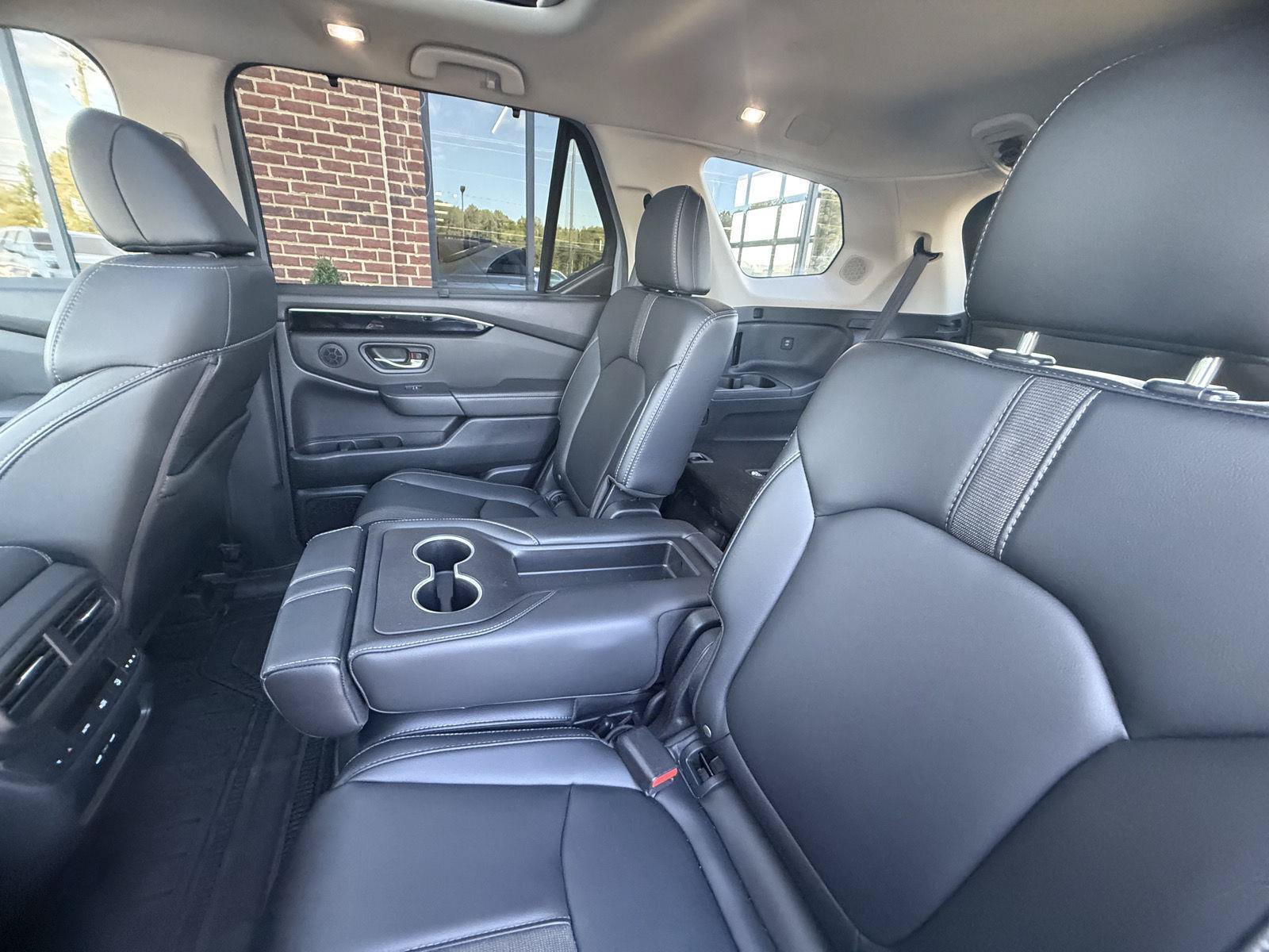 Used 2025 Honda Pilot Touring image 21