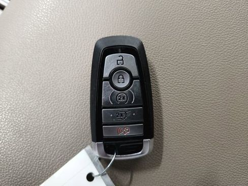 Used 2023 Ford Expedition Max Limited image 27