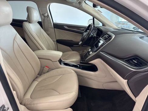 Used 2019 Lincoln MKC Reserve w/ MKC Climate Package image 23