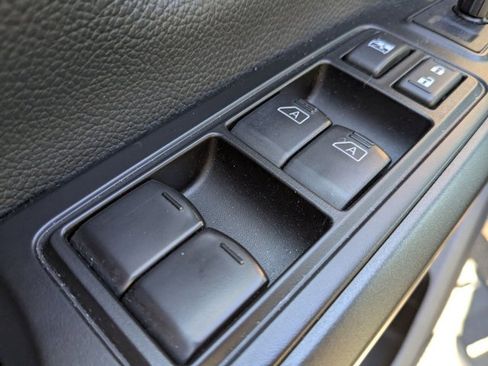 Used 2023 Nissan Titan PRO-4X w/ Pro-4x Convenience Package image 10