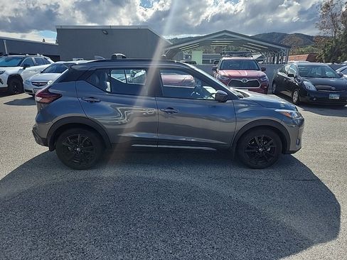 Used 2021 Nissan Kicks SR w/ SR Premium Package image 6