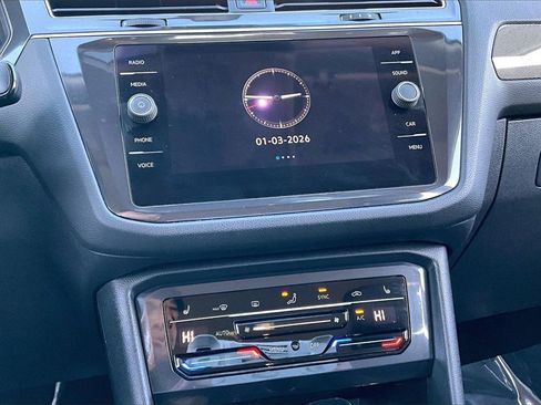 Used 2022 Volkswagen Tiguan SE image 31