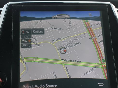 Used 2018 Toyota Prius Prime Advanced image 25