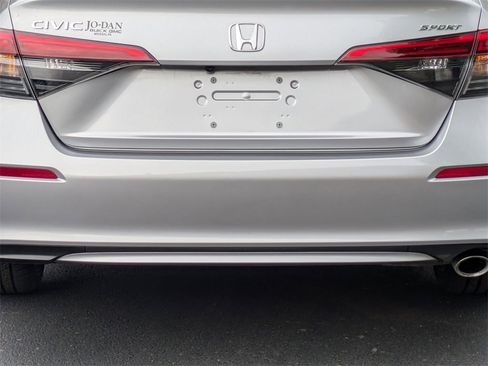 Used 2024 Honda Civic Sport image 23