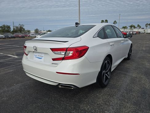 Used 2022 Honda Accord Sport image 4