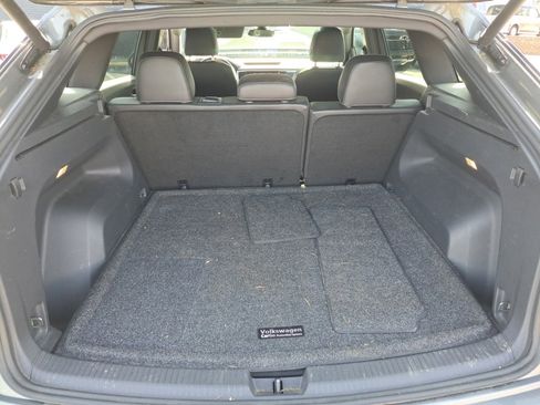 Used 2020 Volkswagen Atlas Cross Sport SEL R-Line image 27