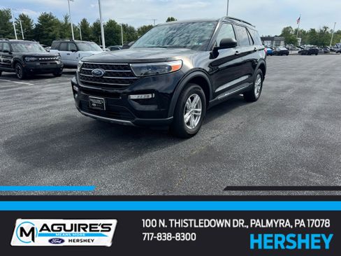Certified 2022 Ford Explorer XLT w/ Equipment Group 202A AWD/4WD image 1