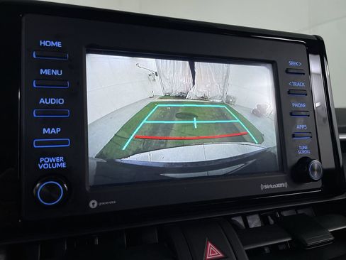 Used 2021 Toyota RAV4 LE AWD/4WD image 15