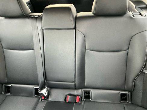 Used 2024 Toyota Corolla Cross XLE image 13