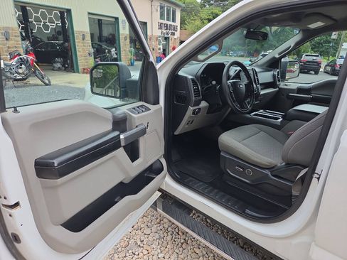 Used 2018 Ford F150 XLT w/ Equipment Group 301A Mid AWD/4WD image 15