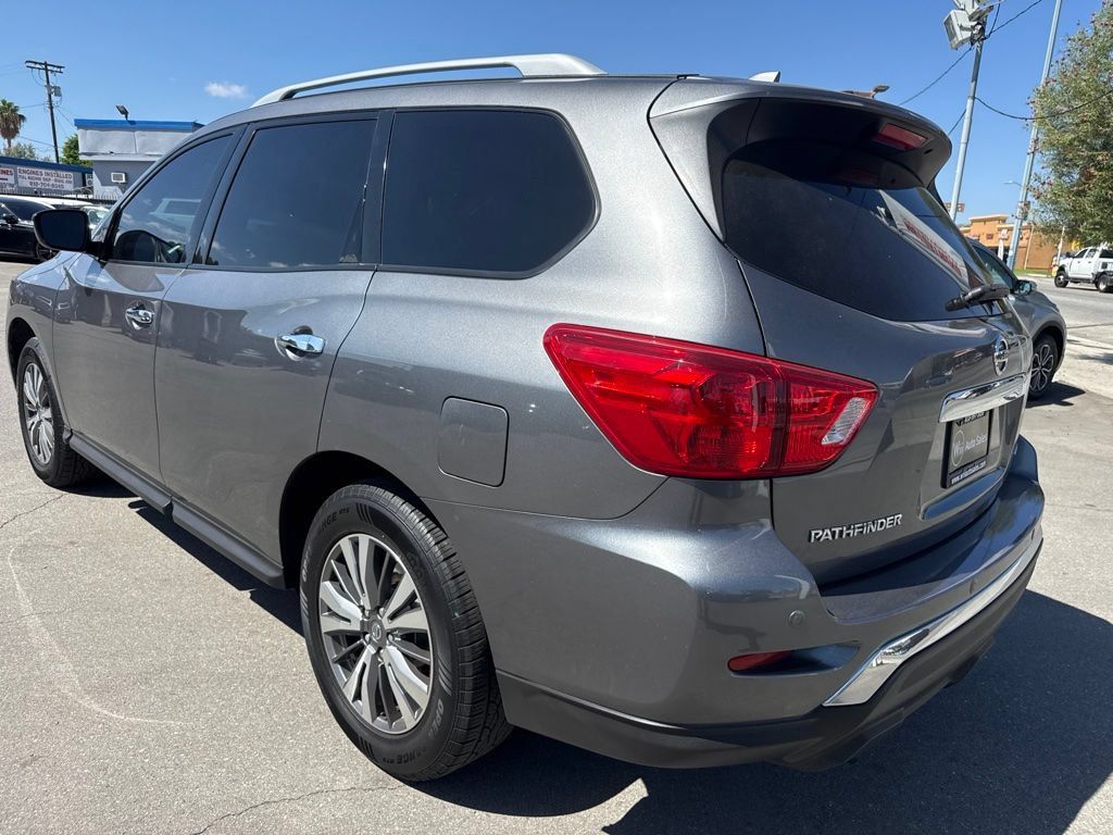 Used 2020 Nissan Pathfinder S AWD/4WD image 4