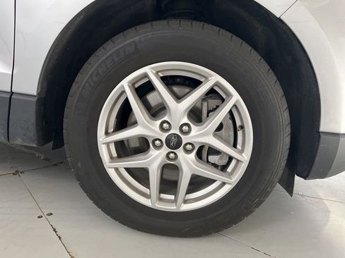 Used 2024 Ford Edge SEL image 17