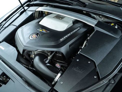 Used 2010 Cadillac CTS V image 38