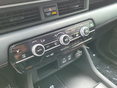 Certified 2024 Honda Pilot EX-L image 22