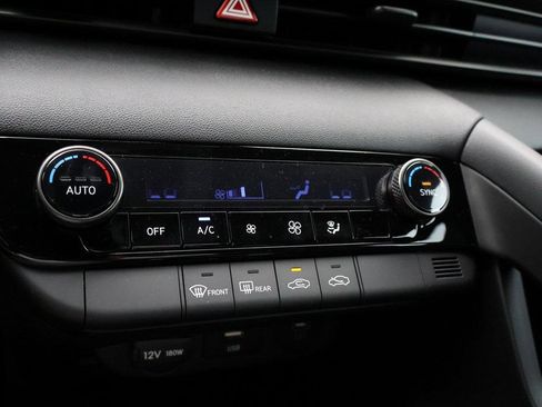 New 2025 Hyundai Elantra Sport image 36