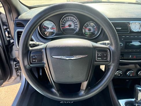 Used 2013 Chrysler 200 LX image 8