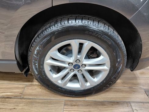 Certified 2019 Ford Edge SEL w/ Equipment Group 201A image 9