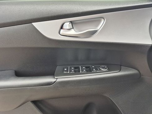 Certified 2023 Kia Forte LXS image 7