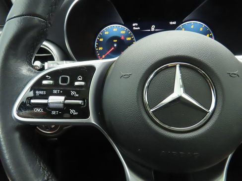 Certified 2022 Mercedes-Benz GLC 300 image 11