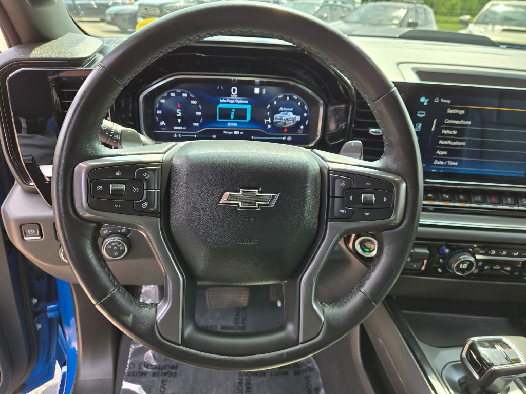 Used 2022 Chevrolet Silverado 1500 ZR2 w/ Technology Package AWD/4WD image 18