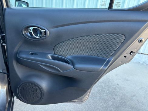 Used 2015 Nissan Versa 1.6 SL image 23
