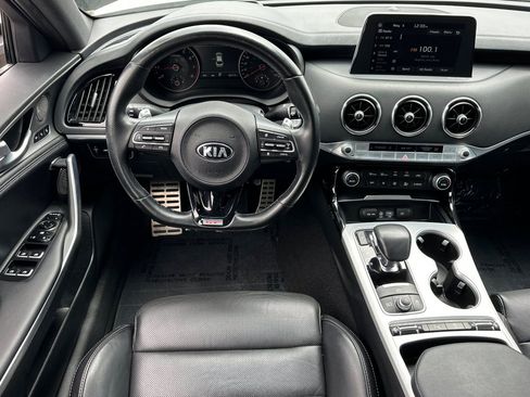 Used 2018 Kia Stinger GT2 RWD image 11