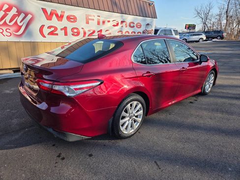 Used 2019 Toyota Camry L image 6