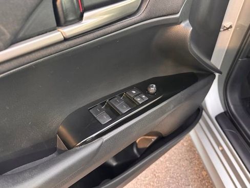 Used 2025 Toyota Camry LE image 8