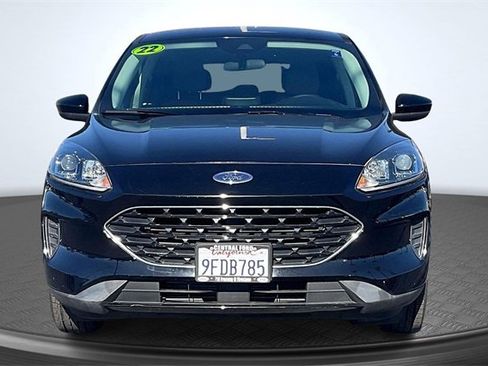 Used 2022 Ford Escape SE w/ SE Sport Appearance Package image 3