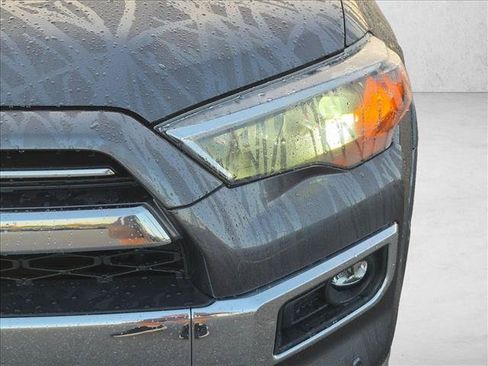 Used 2022 Toyota 4Runner Limited RWD image 9