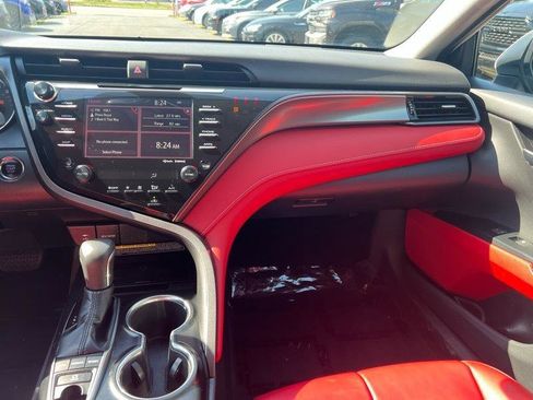 Used 2019 Toyota Camry XSE image 10