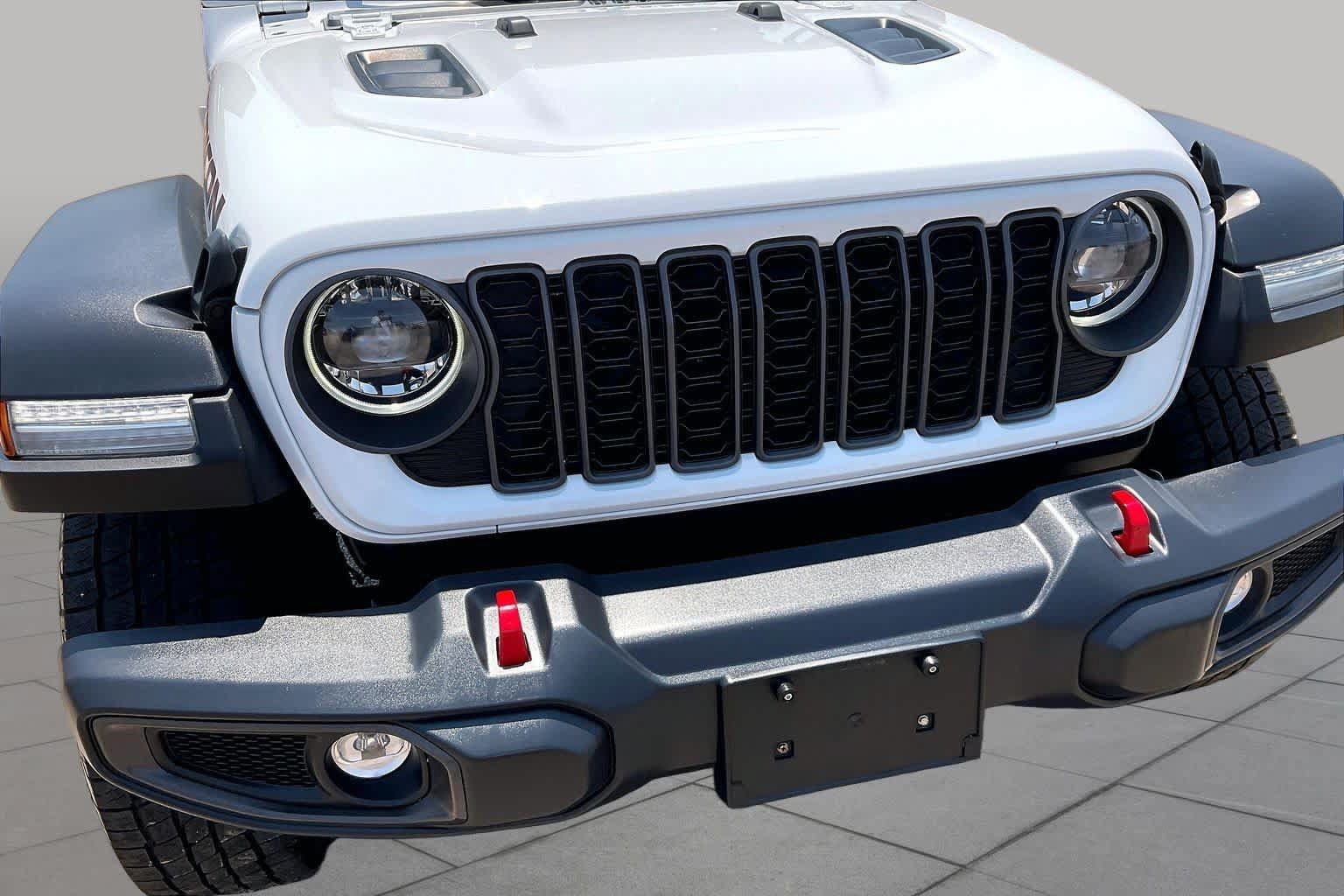 Used 2024 Jeep Wrangler Unlimited Rubicon AWD/4WD image 28
