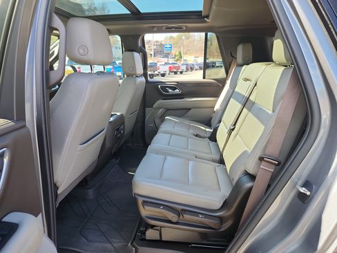 Used 2021 Chevrolet Tahoe Z71 w/ Z71 Signature Package image 40