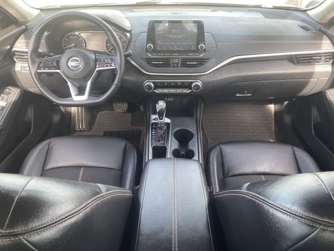 Certified 2021 Nissan Altima 2.5 SR w/ SR Premium Package image 16