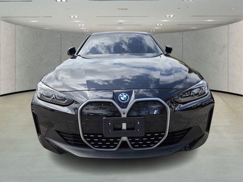 Used 2023 BMW i4 eDrive35 w/ Premium Package RWD image 8