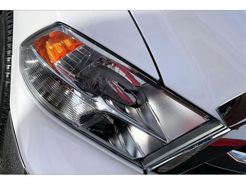 Used 2019 RAM 1500 Classic SLT w/ Luxury Group image 31