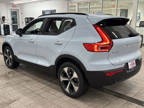 Used 2026 Volvo XC40 B5 Plus w/ Protection Package Premier image 7